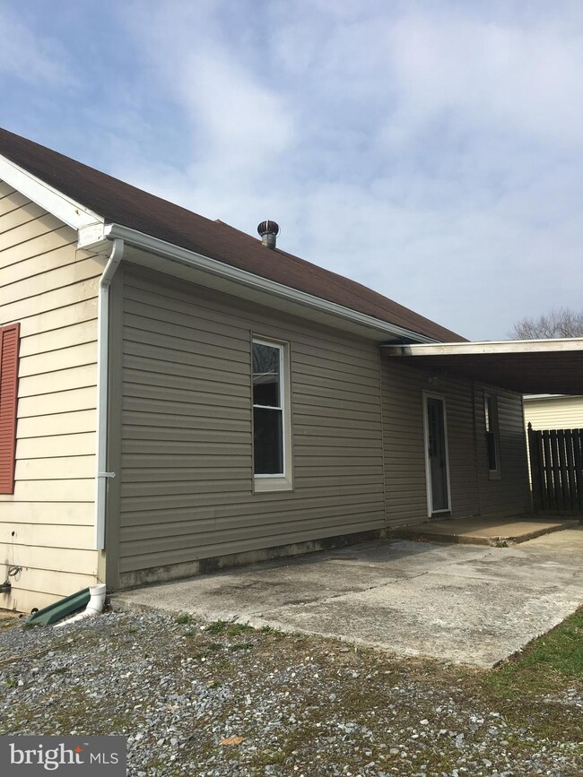 520 Knoxville Rd, Knoxville, MD 21758 - photo 6