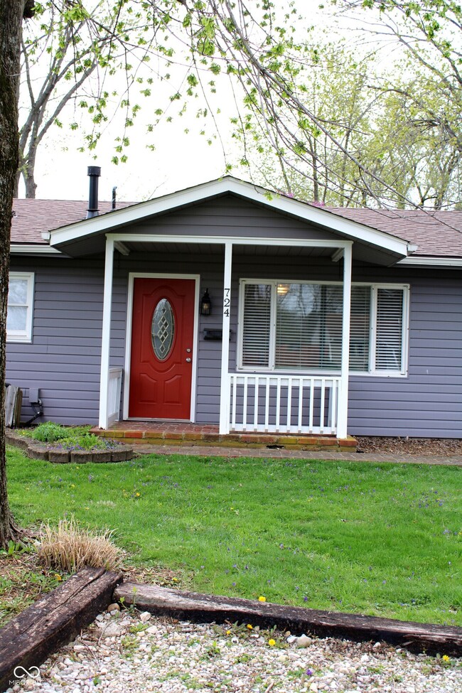 724 Center St, Franklin, IN 46131 - photo 2