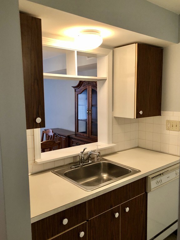 104 Windsor Dr unit 104A, Framingham, MA 01701 - photo 4