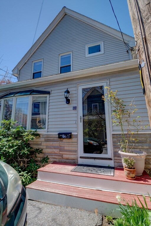 20 Hanson Ave, Somerville, MA 02143 - photo 2
