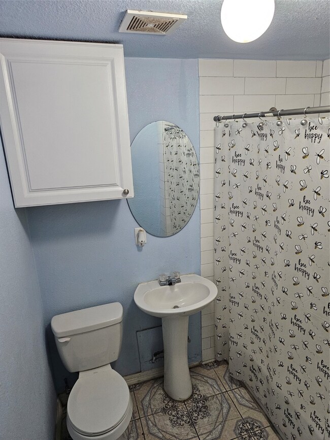 3128 Tilfer St unit B, Houston, TX 77087 - photo 6