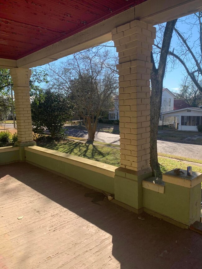 Front right porch