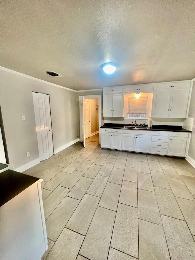 121 N Madison St, San Angelo, TX 76901 - photo 4