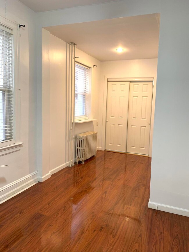 62 Wright Ave unit 1, Staten Island, NY 10303 - photo 6