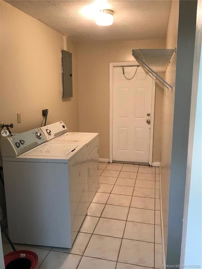 unlisted-address, Miami, FL 33170 - photo 5