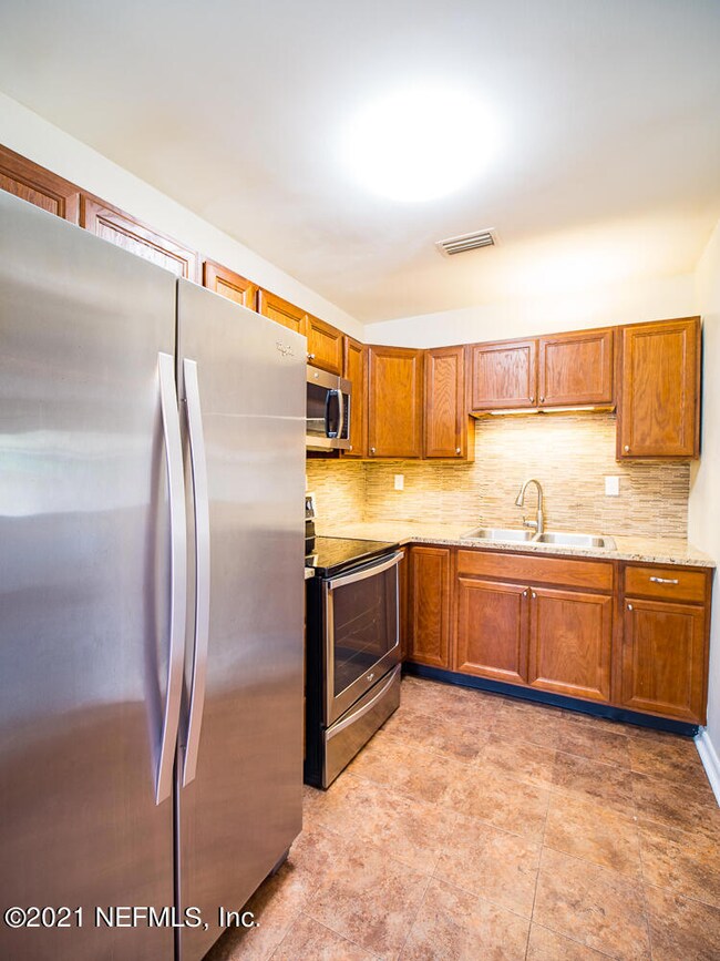 8926 Joseph Ct, Jacksonville, FL 32216 - photo 7