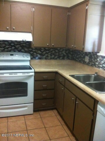 1662 El Camino Rd unit 2, Jacksonville, FL 32216 - photo 2