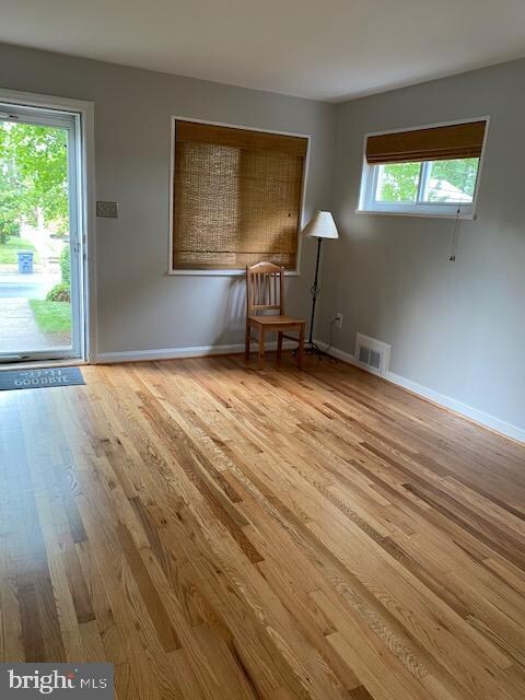 6726 Kenyon Dr, Alexandria, VA 22307 - photo 7