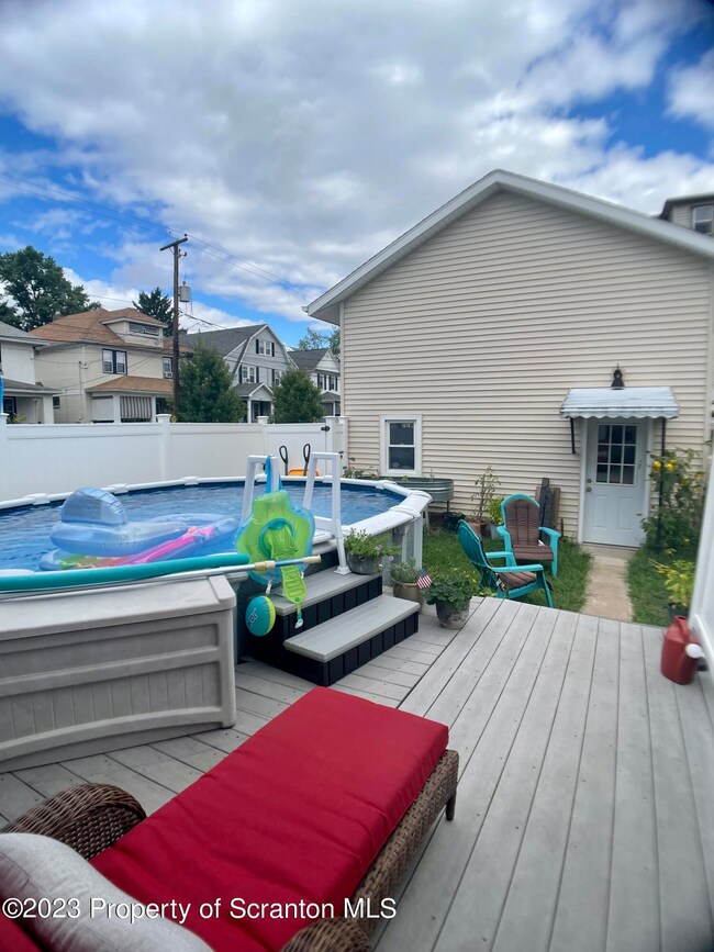 601 Depot St, Scranton, PA 18509 - photo 6