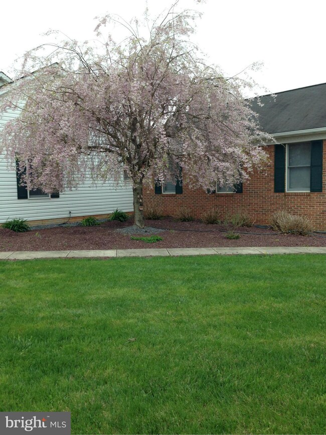 701 Waters Edge Ct, Sykesville, MD 21784 - photo 3