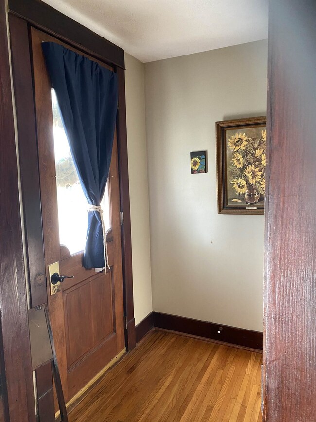 207 S Spring St, Odon, IN 47562 - photo 3