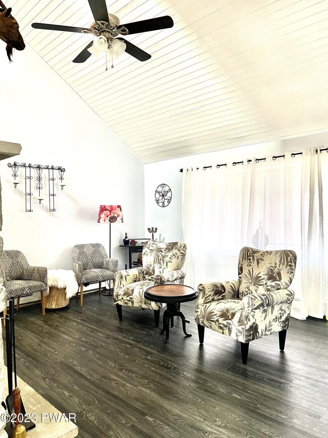 146 Roundhill Rd, Dingmans Ferry, PA 18328 - photo 4