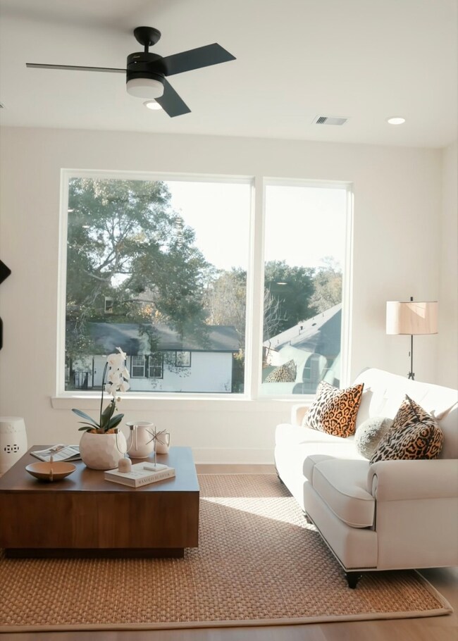 6612 Goldspier St, Houston, TX 77091 - photo 7