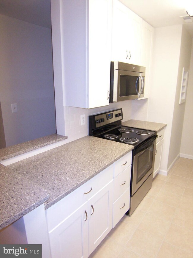 8229D Kings Charter Ln unit 92, West Springfield, VA 22152 - photo 5