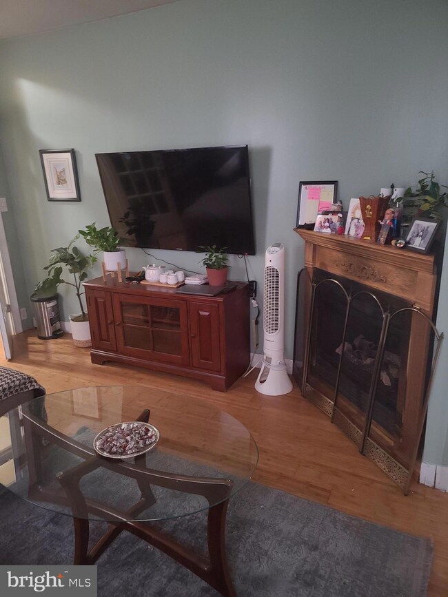 4207 Euclid Ave, Baltimore, MD 21229 - photo 6