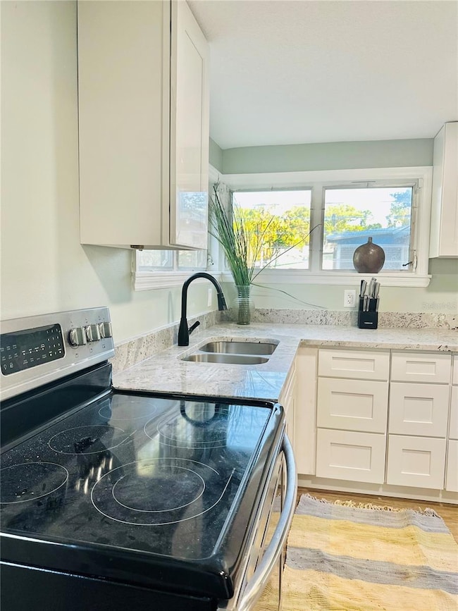 5654 12th St, Zephyrhills, FL 33542 - photo 3