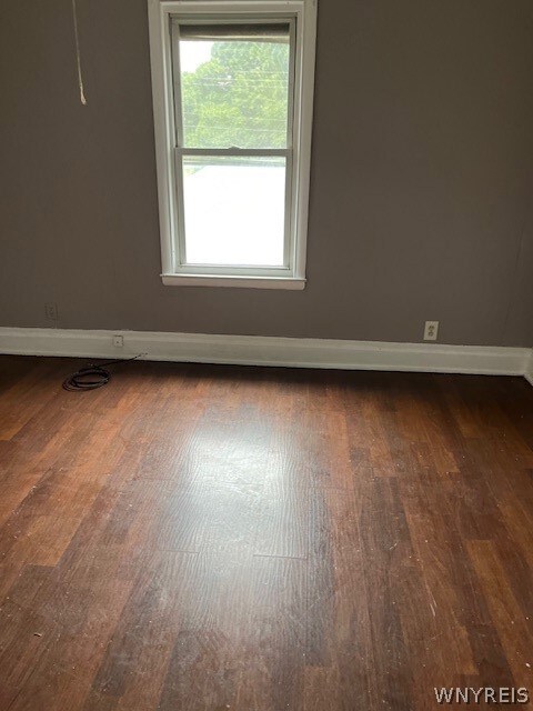 835 16th St unit 2 second floor, Niagara Falls, NY 14301 - photo 2