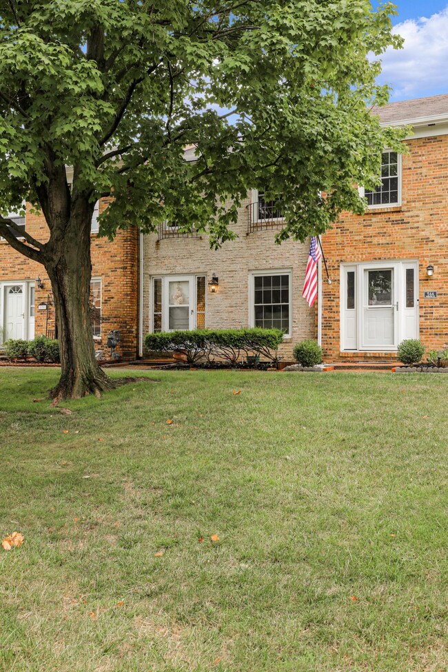 568 Pamlico St unit W-11, Columbus, OH 43228 - photo 3