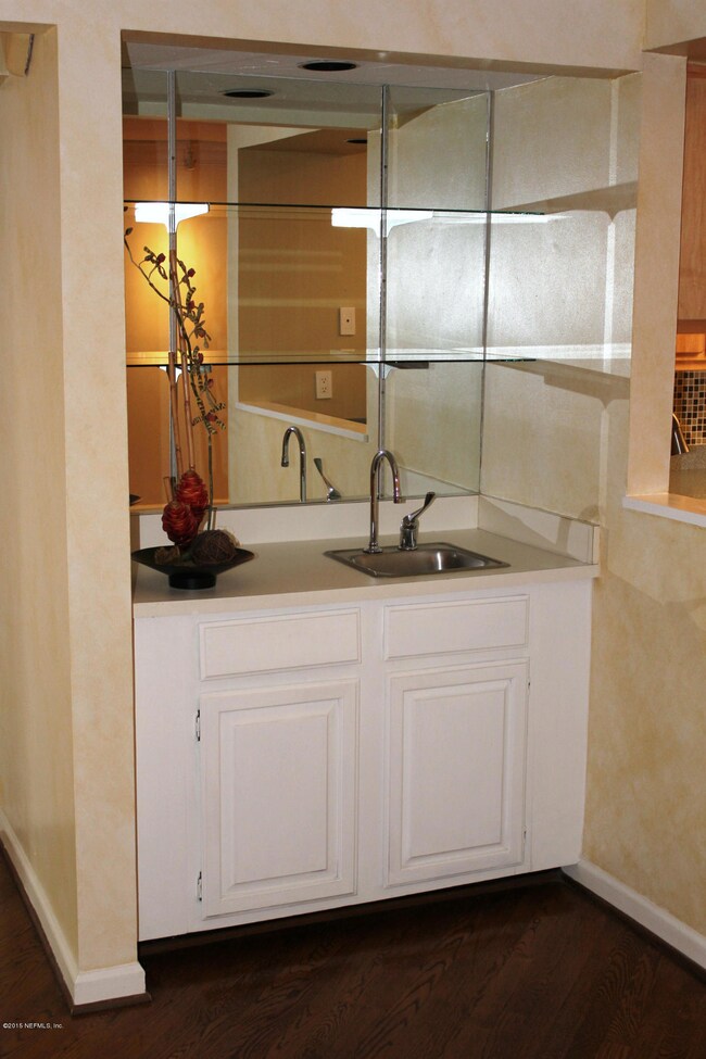 4300 Lakeside Dr unit 3, Jacksonville, FL 32210 - photo 4