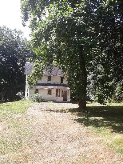 1231 Lawrence Rd NE, Canton, OH 44705 - photo 2