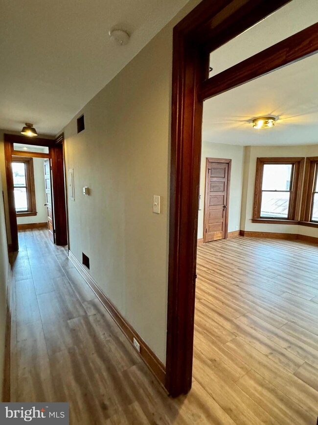 118 Cocoa Ave, Hershey, PA 17033 - photo 5