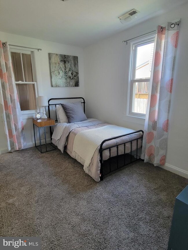 738 W 11th St, Front Royal, VA 22630 - photo 5