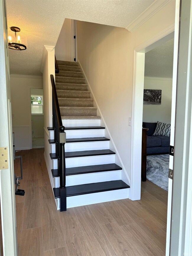 8977 Hickory Ln, Newburgh, IN 47630 - photo 4