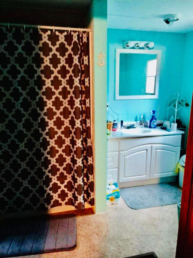 912 Hill St, Jellico, TN 37762 - photo 7