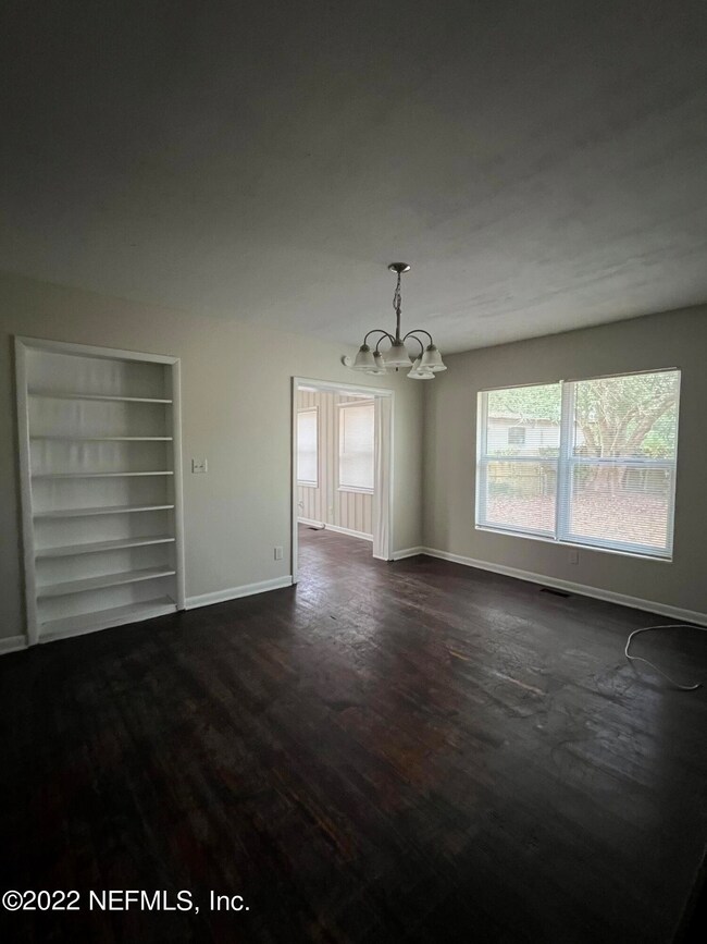 4303 Ish Brant Ct W, Jacksonville, FL 32210 - photo 4