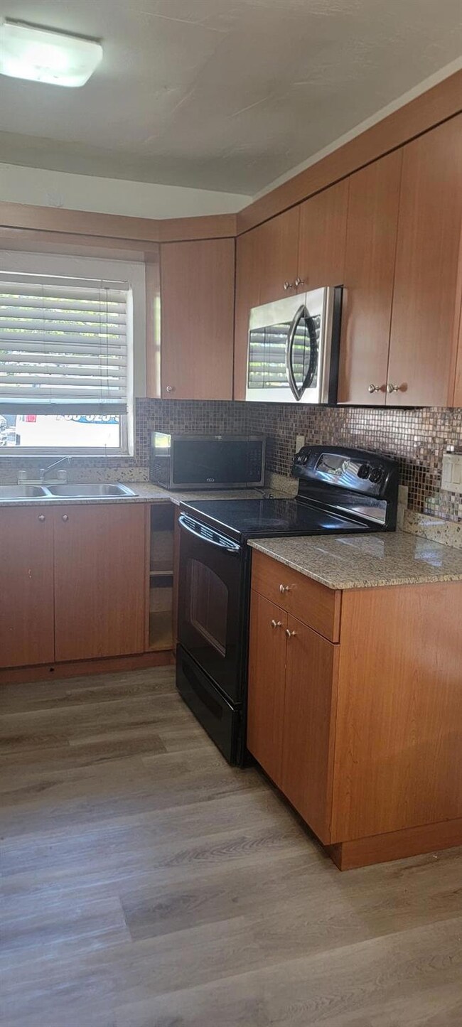 1837 Sherman St unit 1, Hollywood, FL 33020 - photo 2