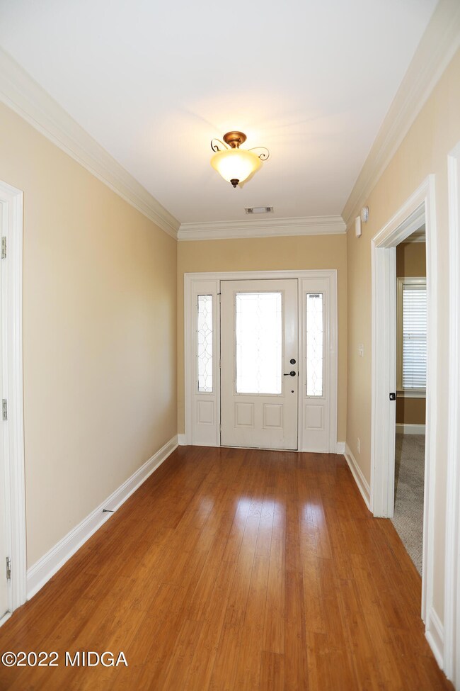 108 N Haven - Foyer
