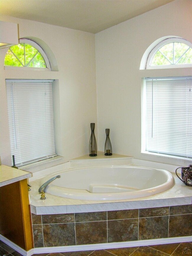 17345 Scaup Dr, Bend, OR 97707 - photo 5