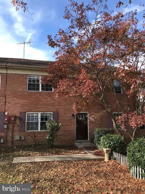 9765 Hagel Cir unit D, Lorton, VA 22079 - photo 2