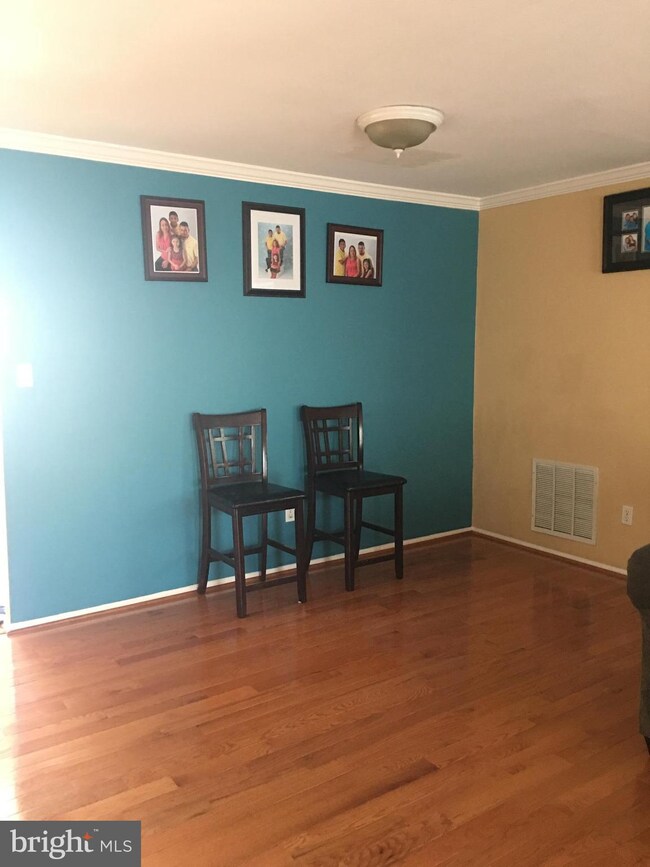 7459 Courtland Cir, Manassas, VA 20111 - photo 3