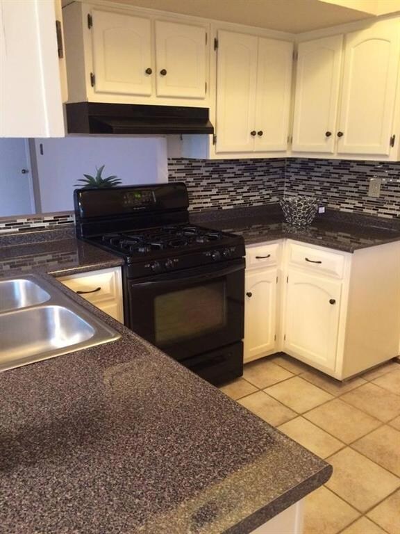 15307 Mineral Ct, Horizon City, TX 79928 - photo 2