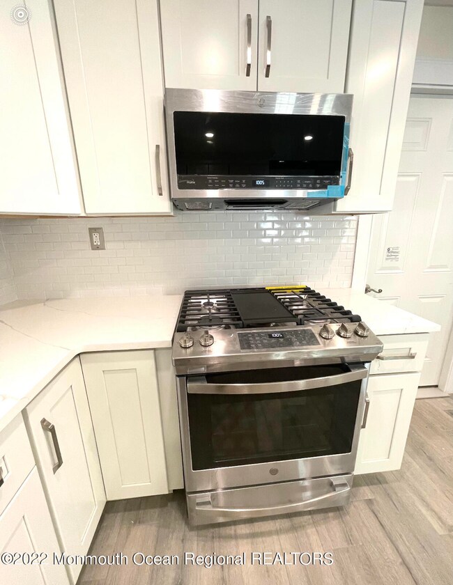 67 Warren Dr, Matawan, NJ 07747 - photo 5