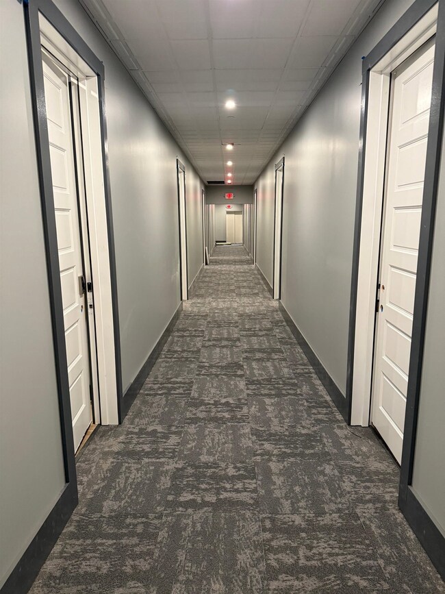 180 Emerald St unit 202, 203, 204, 207,, Keene, NH 03431 - photo 4