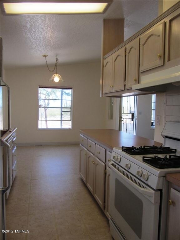 3327 S White Clay Loop, Tucson, AZ 85735 - photo 4