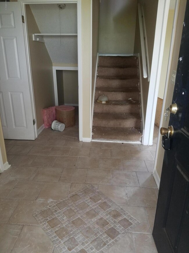 723 Oaks Manor Ct unit P1-2, Jacksonville, FL 32211 - photo 3