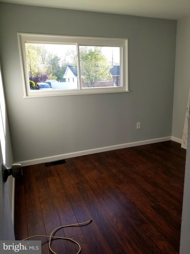 904 Genine Dr, Glen Burnie, MD 21060 - photo 4