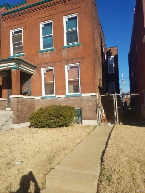 4561 Clarence Ave, Saint Louis, MO 63115 - photo 4