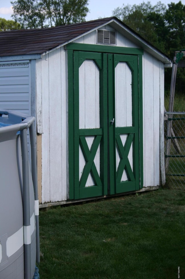 1206 Comstock unit 35, Marshall, MI 49068 - photo 4