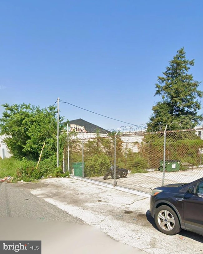 6472 Vandike St, Philadelphia, PA 19135 - photo 2