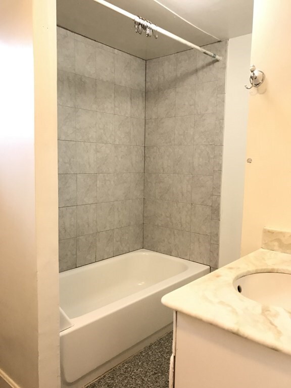 33 Calumet St unit 2/F, Quincy, MA 02170 - photo 6