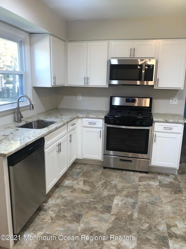 27 Pelican Dr, Bayville, NJ 08721 - photo 5