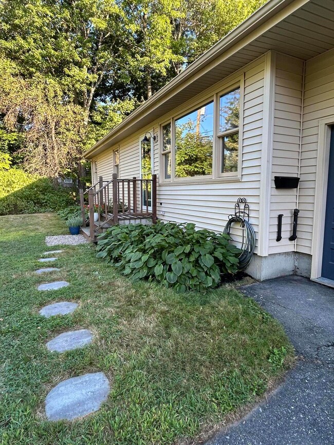 43 Pierce St, Gardiner, ME 04345 - photo 3