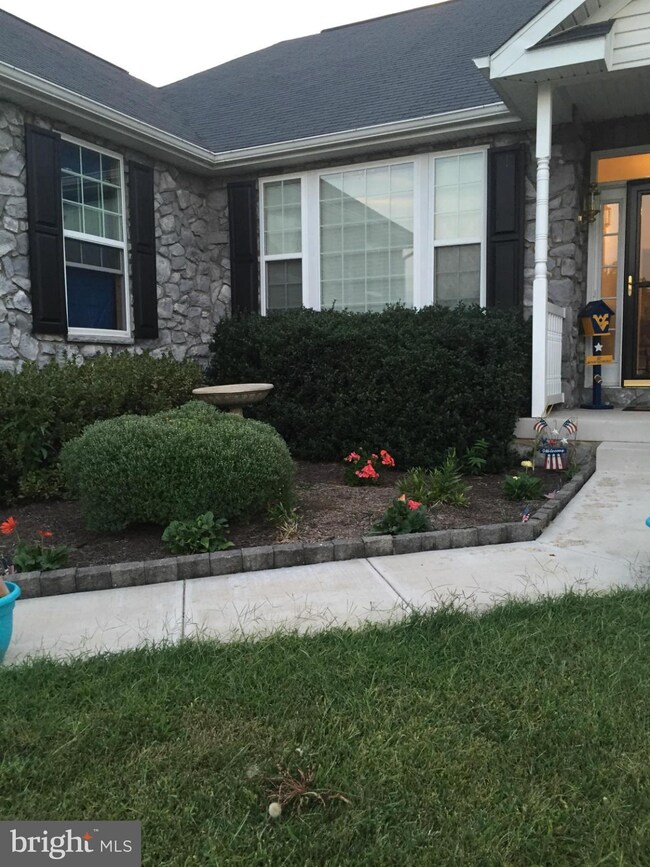 600 Bentley Dr, Inwood, WV 25428 - photo 5