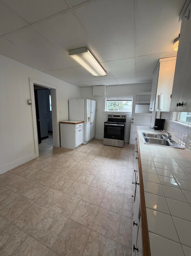 313 W Idaho St, Lewistown, MT 59457 - photo 7