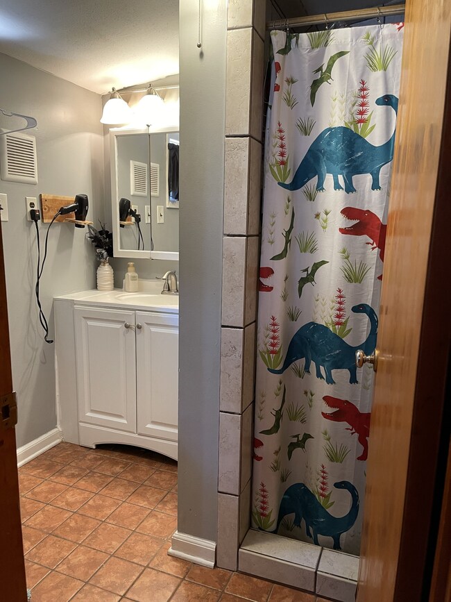 1600 Summer St, Manchester, TN 37355 - photo 5