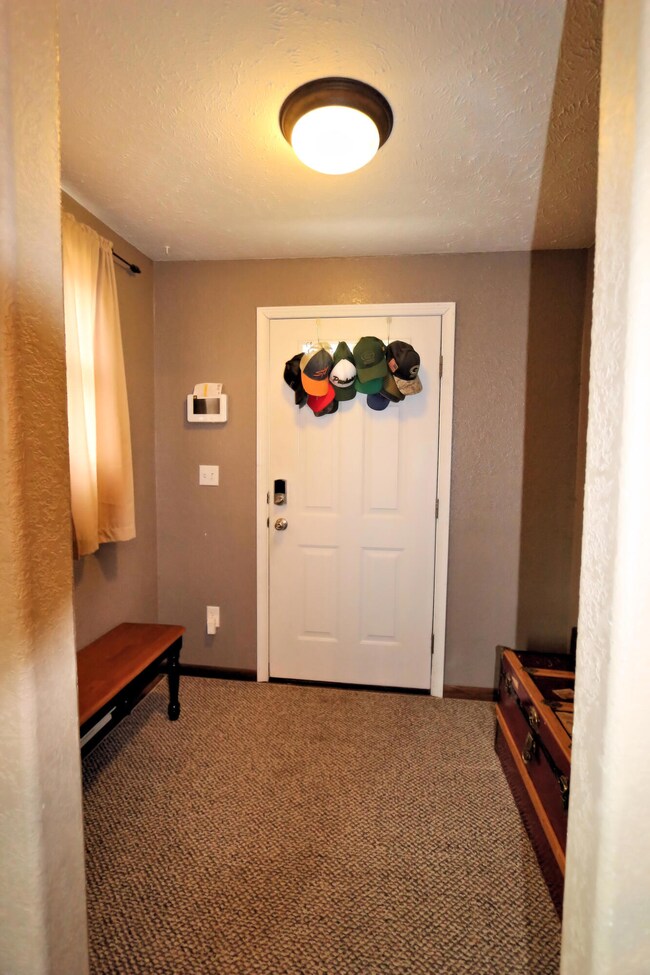 Front Entry<|><|>